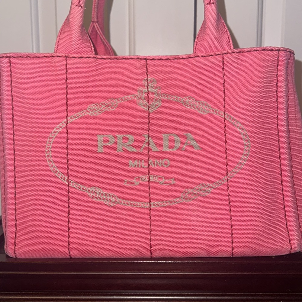 Prada 🩷 - Picture 4 of 8